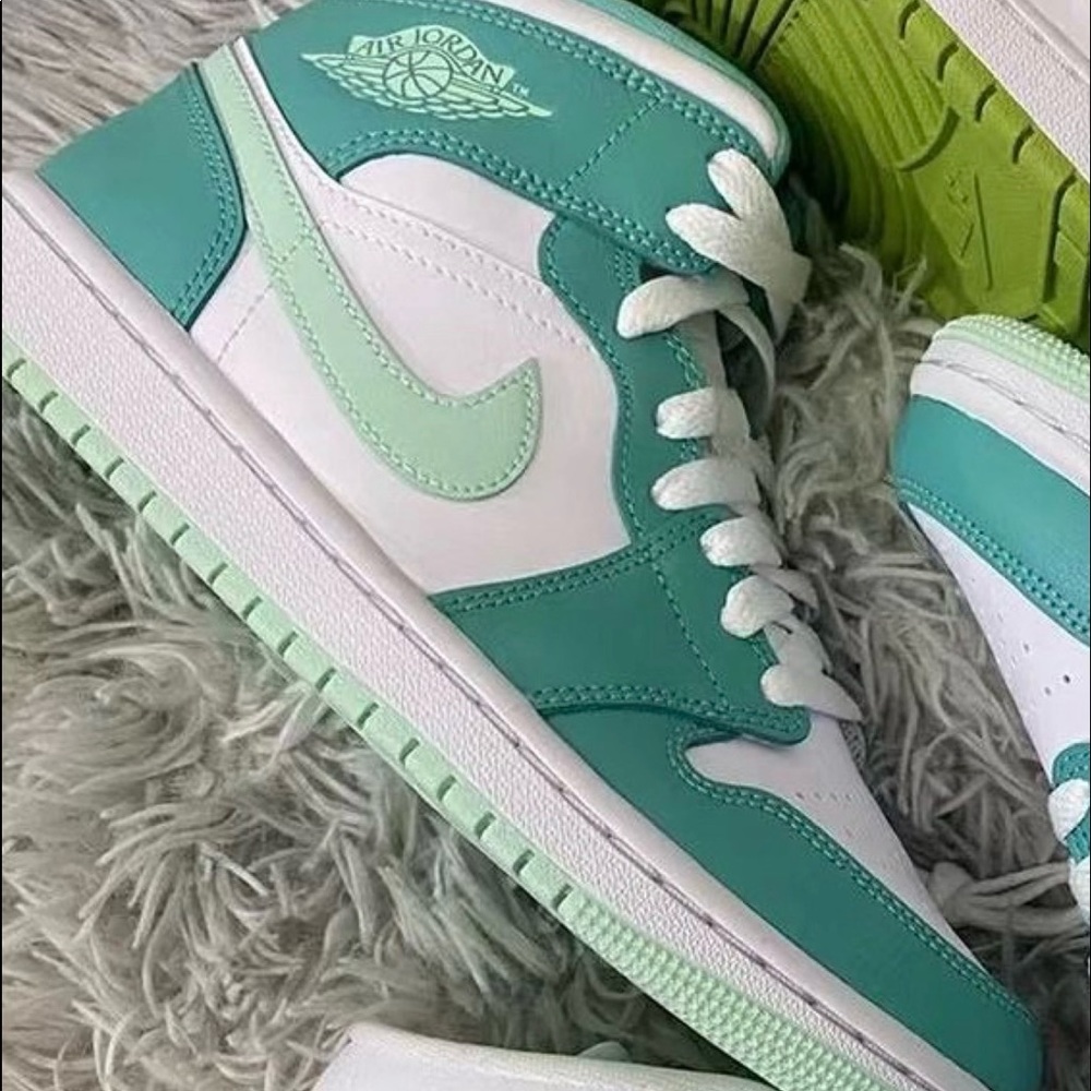 Nike Air jordan 1 mid